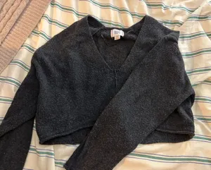 BDG Urban Outfitters Cropped Sweater V-Neck thumbnail 1