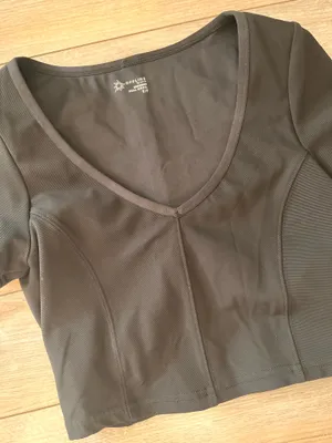 Offline by aerie athletic top cropped size small thumbnail 2