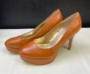Guess Women's Tan/ Brown Platform Pumps/ Shoes Heels 4" Size 7 SKU 5430 thumbnail 1