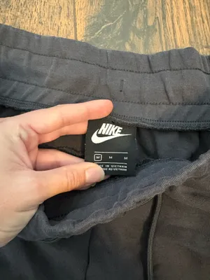 Grey Nike sweatpants thumbnail 3