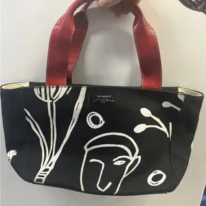 Kate spade tote in excellent cond thumbnail 1
