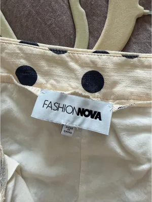 FashioNova Polka Dot Wide-Leg Pants - Cream/Navy thumbnail 5