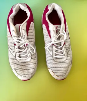 Walk ‘N Tone Sneakers, Size 9 White thumbnail 5