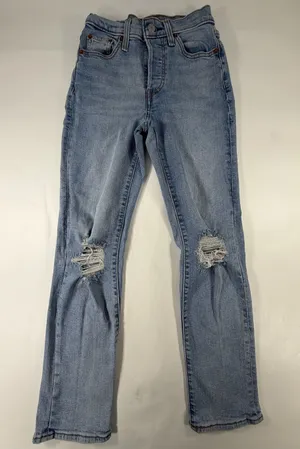 Levis‎ Wedgie Straight Leg Jeans Size 24 Light Wash Distressed High Rise Denim thumbnail 1