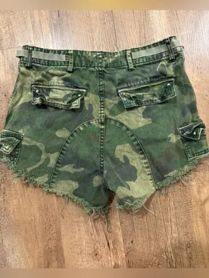 Free People Commando Cutoff High-Waist Camo Cargo Shorts - Green size 8 thumbnail 8