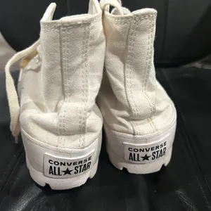 Converse High-Top Sneakers in white sneakers has some stains thumbnail 6