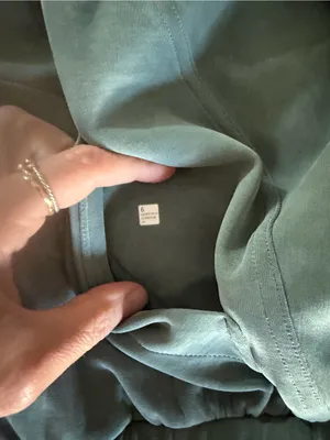Lululemon softstreme funnel neck zip up size 6 green thumbnail 4