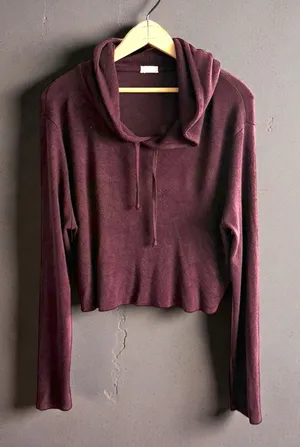 Brandy Melville Burgundy‎ Cropped Hooded Pullover thumbnail 1