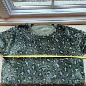 Aerie Cropped Fleece Chunky Long Sleeve Top green spotted camo look size M thumbnail 9