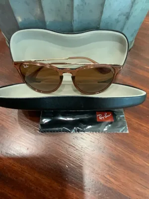 Authentic Ray-Ban sunglasses featRay-Ban Sunglasses with Case and Cleaning Cloth thumbnail 15