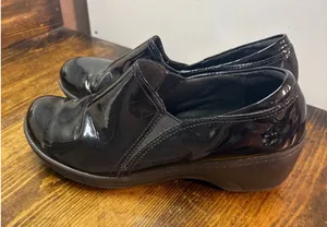 Clarks Black Patent Shoes‎ Size 7.5 thumbnail 1