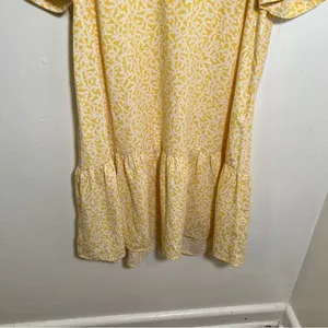 A New Day Women's Sz XS Ruffle Hem Dress Yellow White Floral V-Neck Short Sleeve thumbnail 4