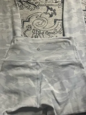 White Camo Lululemon Align Leggings 28" thumbnail 3