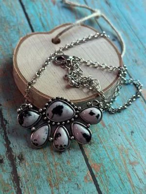 Black and white western style ladies jewelry set thumbnail 5