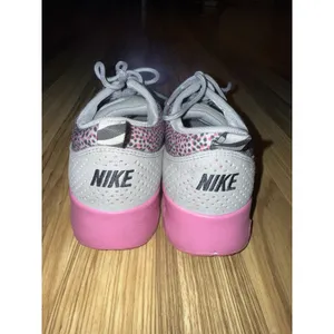 Nike Women‎ Air Max Thea Gray Pink Running Training Shoes 599408-005 Sz 8.5 thumbnail 5