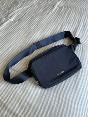 Baggallini True Classic Belt Bag Sling French Blue Fanny Pack Bag Navy Nylon thumbnail 2