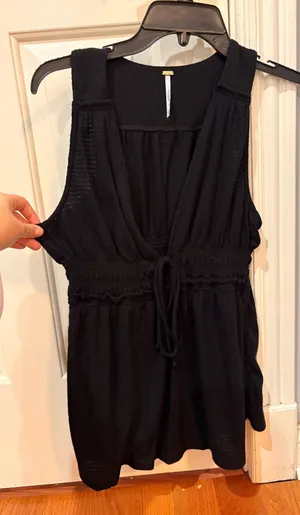 Black Free People Top v neck tank top blouse size Medium thumbnail 1
