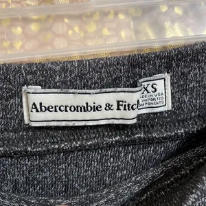 Abercrombie & Fitch gray viscose/elastane mini skirt, size XS thumbnail 3
