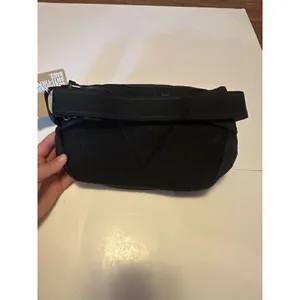 New Pacsafe V Anti-Theft Hip Pack 60141 NEW Tags RFID Travel Size Black thumbnail 5