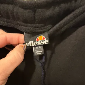 Elllesse NWT Black Crystal Women's Jogger Pants ss 12 (L/XL)‎ thumbnail 6