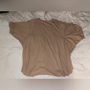 NWT Easel Soft Beige Top Size Large thumbnail 2