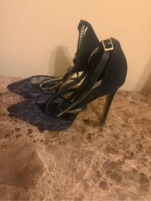 GUESS Black Lace Pointed Toe crisscross gold Chain-Ankle Heels thumbnail 3