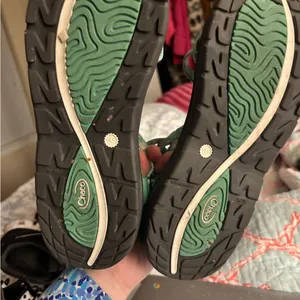 Chacos Sandals Womens Size 10 Active Strappy Green Geo Print Buckle Logo thumbnail 4