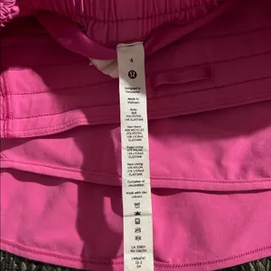 Lululemon Hotty Hot High Rise Skirt *Long Mesh Swift Sonic Pink Size 4 thumbnail 4