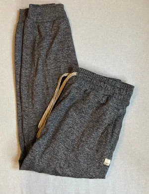 Vuori Performance Joggers Women’s Size Large VW303 thumbnail 1