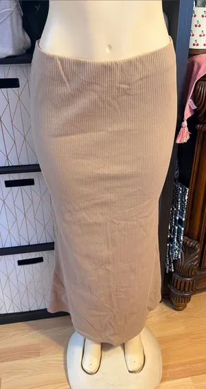 ZARA Ribbed Knit Maxi Skirt in Light Brown thumbnail 1