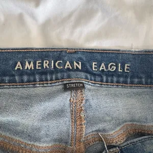 American Eagle Mom Jeans thumbnail 4