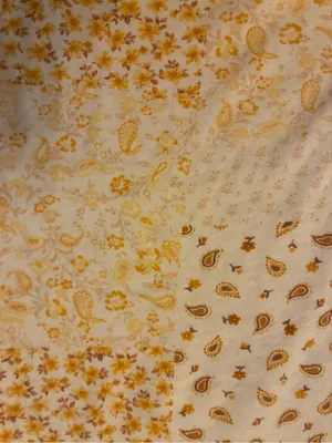 Women’s American Eagle Short Sleeve White & Yellow Floral Patchwork Tee Size S thumbnail 8