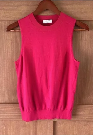 Babaton Aritzia Fushia Hot Pink Sweater Vest Sleeveless Women’s size Small thumbnail 1