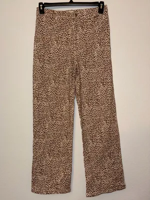 NWOT Bailey Rose Leopard Cheetah Print High Rise Straight Wide Leg Pants S thumbnail 2