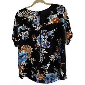 Maurices Womens XL Floral Blouse Black Blue Short Sleeve Zipper Back Top | 0135 thumbnail 2