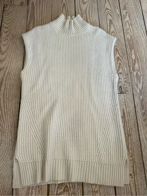 J.Crew 100% Cashmere Mock Neck Sweater Vest Size XS-S thumbnail 1