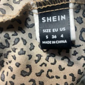 SHEIN Leopard Print Tiered Midi Dress Short Sleeve Elastic Waist Women's‎ S thumbnail 4
