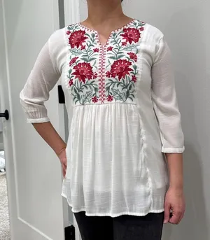 Embroidered cream blouse Red Size XS thumbnail 1
