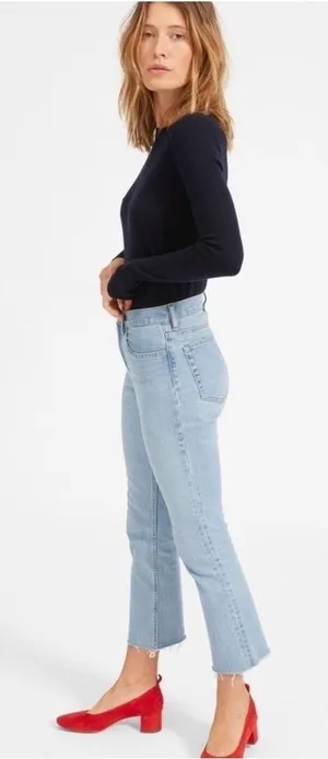 Everlane The Cheeky Straight Leg Raw Hem Light Wash Jeans Denim 26 ACTUAL‎ 28" thumbnail 1