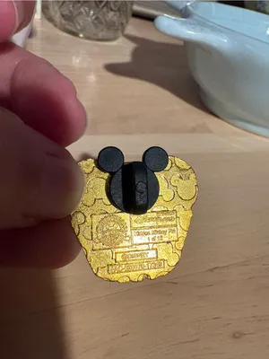 Disney Duffy the Bear 2018 Hidden Mickey Pin thumbnail 2