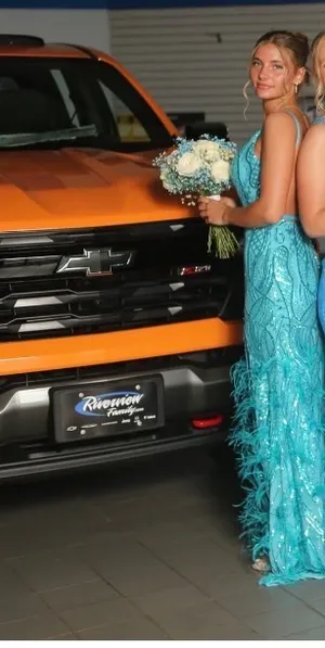 Prom Dress Blue Size 4 thumbnail 2
