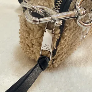 MARC JACOBS Snapshot Teddy Camera Bag thumbnail 5