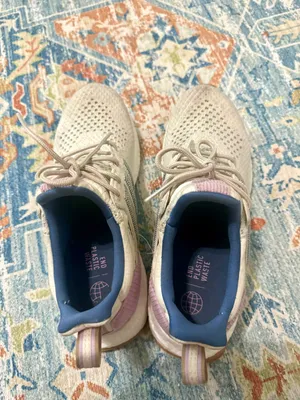 Adidas Ultraboost Shoes thumbnail 4