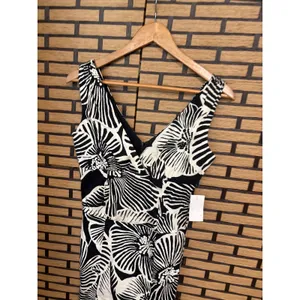 B. Smart Black Floral Dress Size‎ 6 thumbnail 4