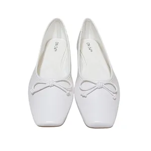Onex Women's White Loafers‎ size 8m thumbnail 3