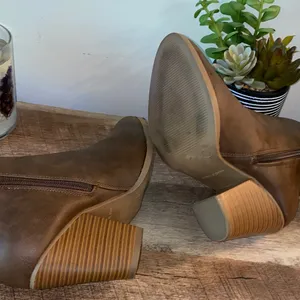 Journee Collection Heeled Ankle Booties with Dual Zippers Size 6.5 thumbnail 11