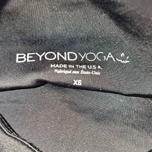Beyond Yoga Womens‎ Black Pineapple Leggings XS thumbnail 4