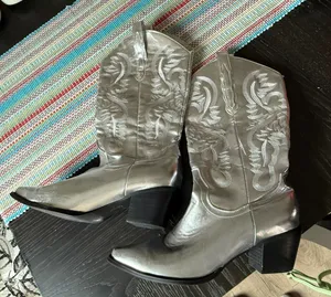 Womens Silver Metallic Western Cowboy Boots Pointed Toe Block Heel Size 11 thumbnail 1