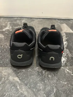 On Cloud Shoes thumbnail 5