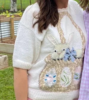 Easter Bunny Sweater Size M thumbnail 1